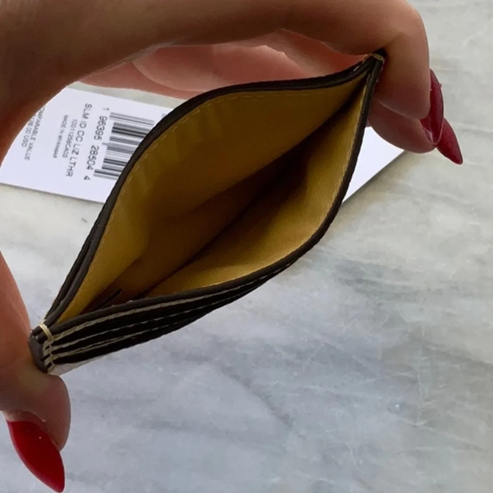 Coach Yellow Card Holder - Picture 5 of 7